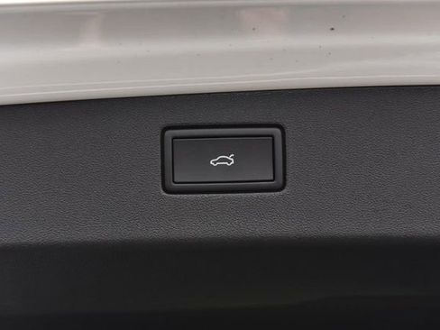 New 2026 Volkswagen Tiguan SE R-Line image 26