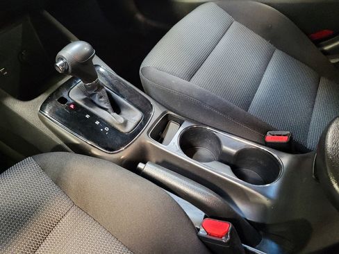 Used 2017 Kia Forte LX image 26