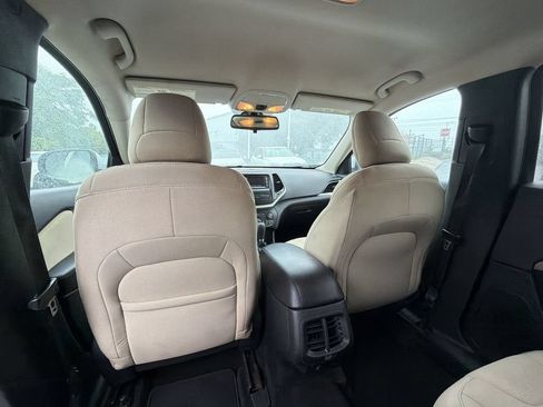 Used 2015 Jeep Cherokee Latitude AWD/4WD image 20