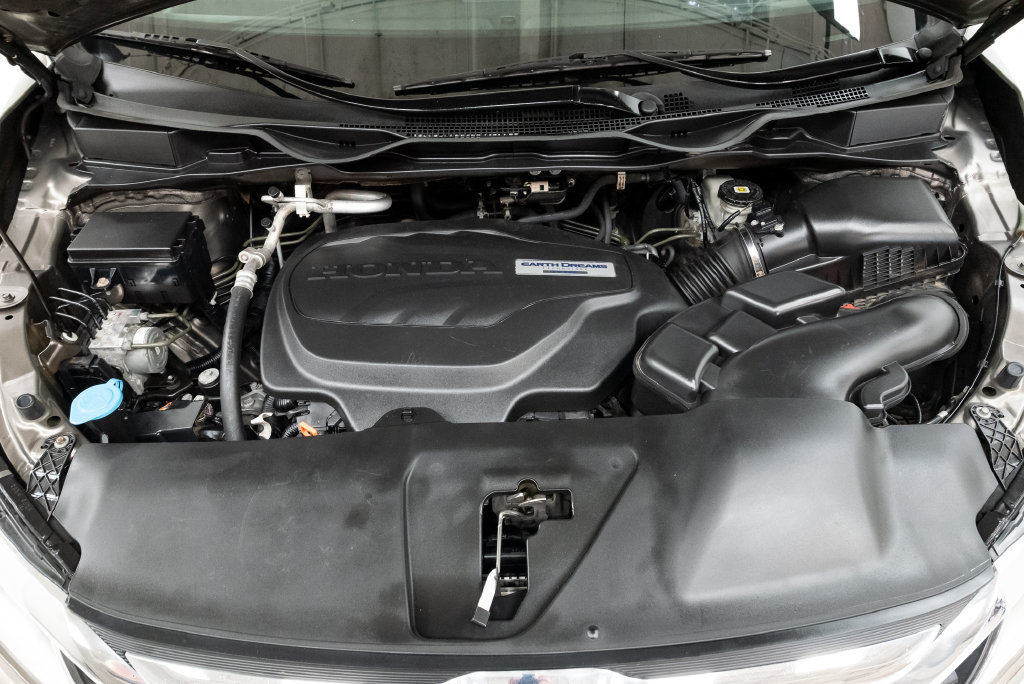 Used 2020 Honda Odyssey Elite image 3