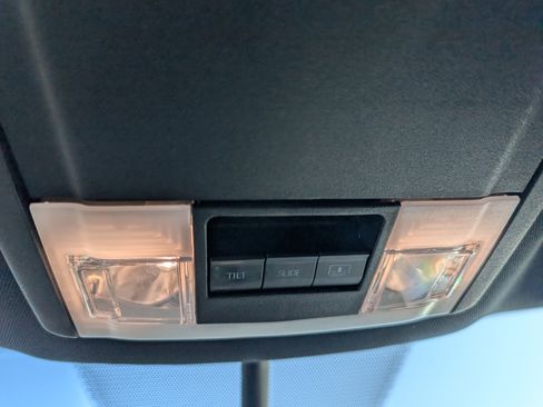 Used 2019 Ford Explorer Sport image 21