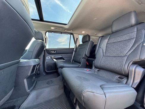 Used 2024 Toyota Sequoia Limited image 20