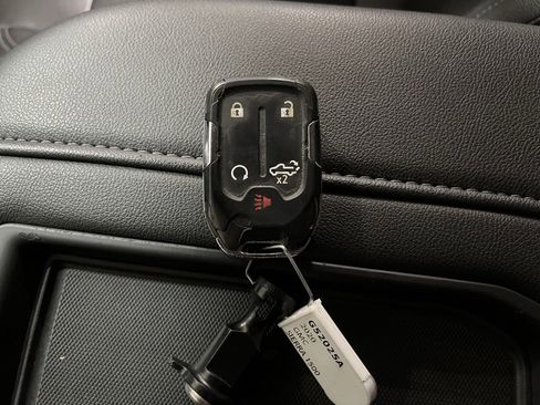 Used 2020 GMC Sierra 1500 SLT w/ SLT Premium Package image 32