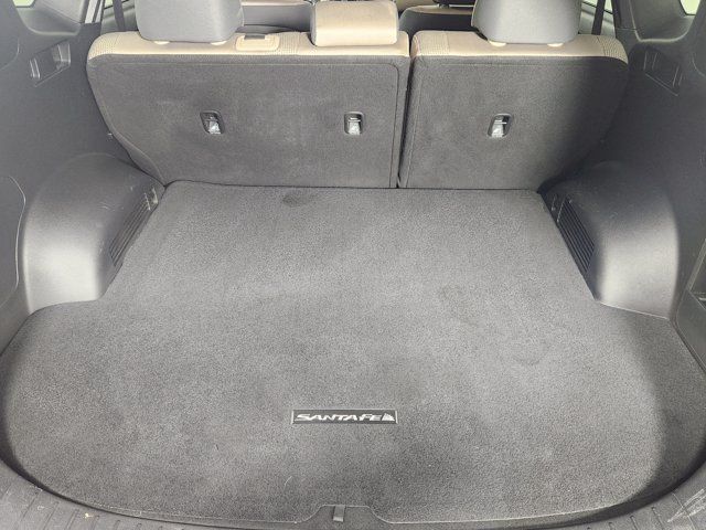 Certified 2023 Hyundai Santa Fe SEL w/ Cargo Package AWD/4WD image 18