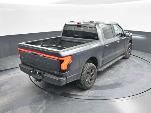 Used 2023 Ford F150 Lightning Lariat image 31