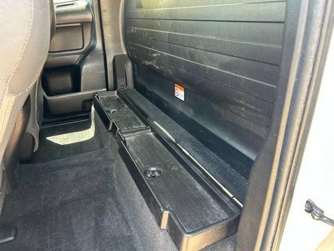 Used 2022 Toyota Tacoma SR RWD image 8