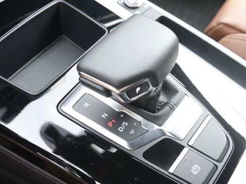 Used 2025 Audi Q5 2.0T Premium w/ Convenience Plus Package image 29