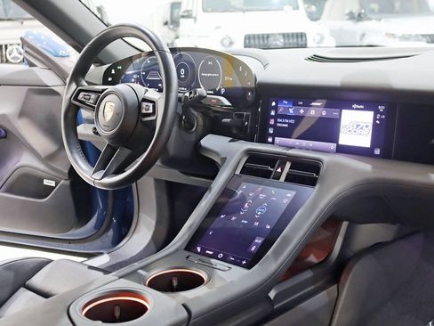 Used 2021 Porsche Taycan 4S image 33