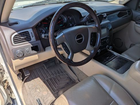 Used 2012 GMC Yukon Denali AWD/4WD image 16