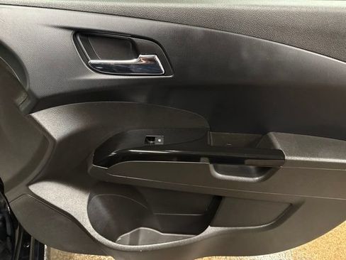 Used 2019 Chevrolet Sonic LT w/ Convenience Package FWD image 24