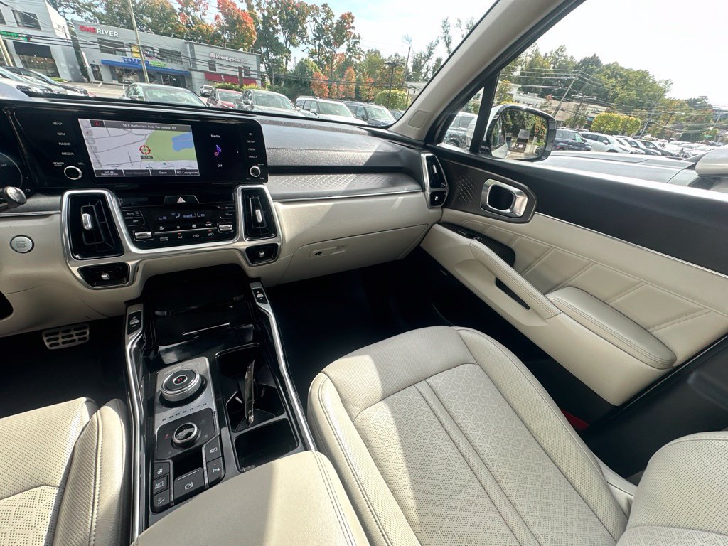Used 2023 Kia Sorento SX Prestige w/ Panoramic Sunroof Package AWD/4WD image 27