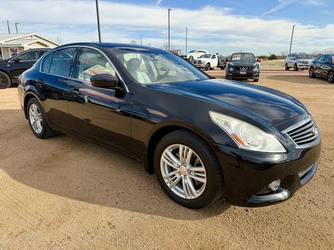 Used 2011 INFINITI G37 x w/ Premium Pkg image 3