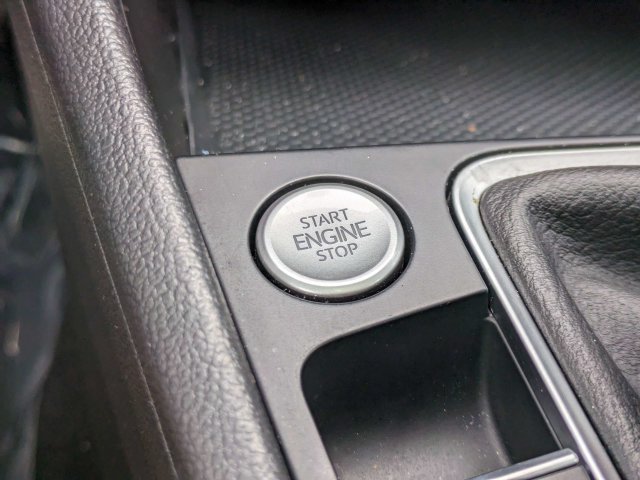 Used 2024 Volkswagen Jetta SE FWD image 27
