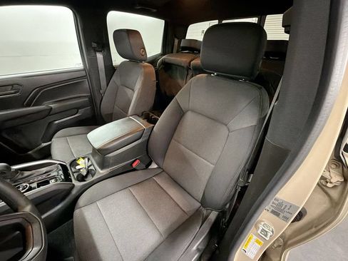 Used 2024 Chevrolet Colorado Trail Boss w/ Technology Package AWD/4WD image 19