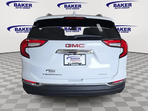 Used 2022 GMC Terrain SLT AWD/4WD image 6
