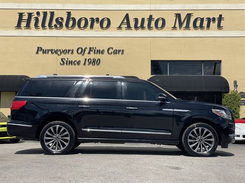 Used 2019 Lincoln Navigator L Select AWD/4WD image 4