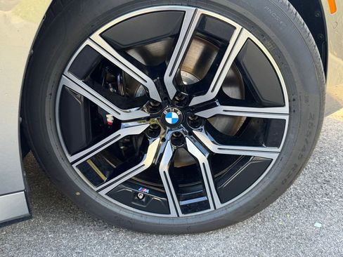Used 2026 BMW 740i xDrive w/ Premium Package image 7