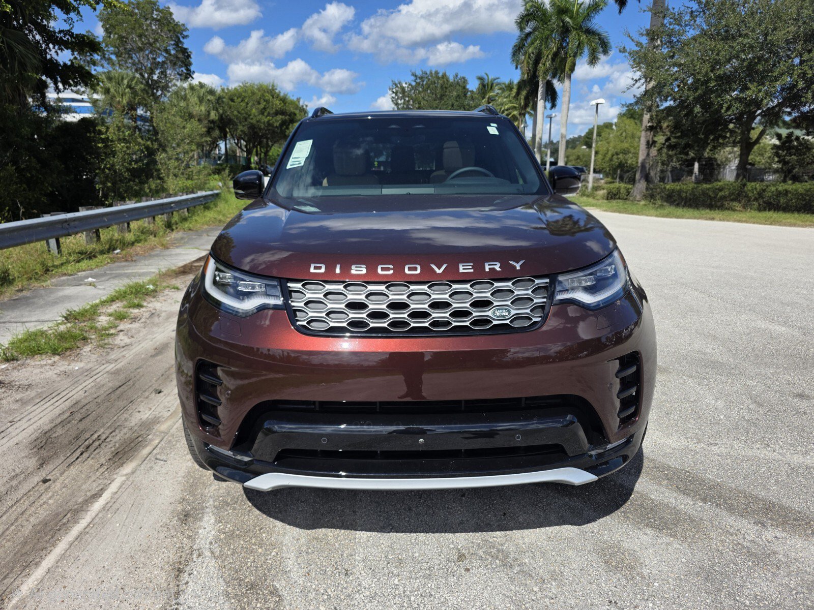 New 2026 Land Rover Discovery Limited Edition AWD/4WD image 8