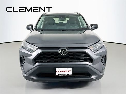 Used 2019 Toyota RAV4 LE AWD/4WD image 3