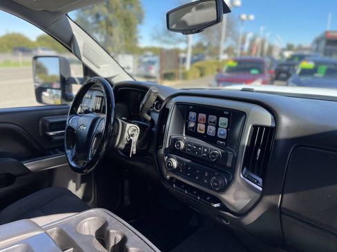 Used 2019 Chevrolet Silverado 2500 LT image 40