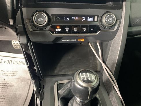 Used 2019 Honda Civic Sport image 24