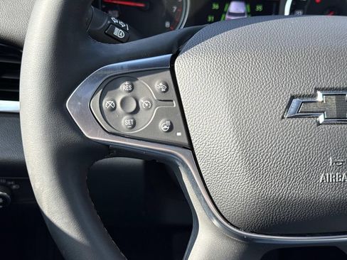 Used 2023 Chevrolet Traverse RS AWD/4WD image 10
