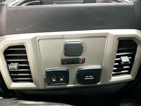 Used 2019 Ford F150 Lariat w/ Equipment Group 502A Luxury image 28