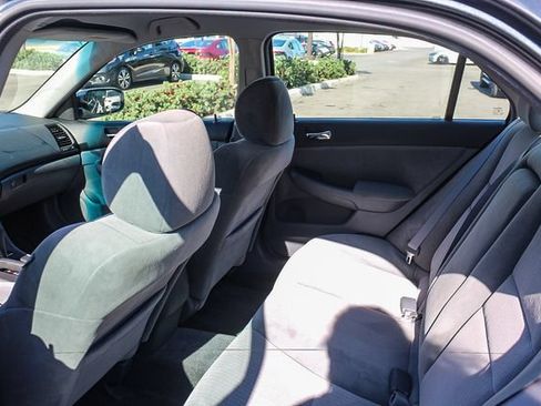 Used 2005 Honda Accord LX image 23