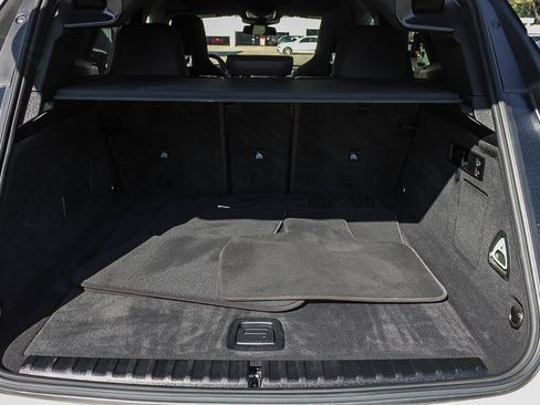 Used 2024 BMW iX xDrive50 w/ Sport Package image 26