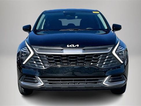 Used 2024 Kia Sportage LX image 3
