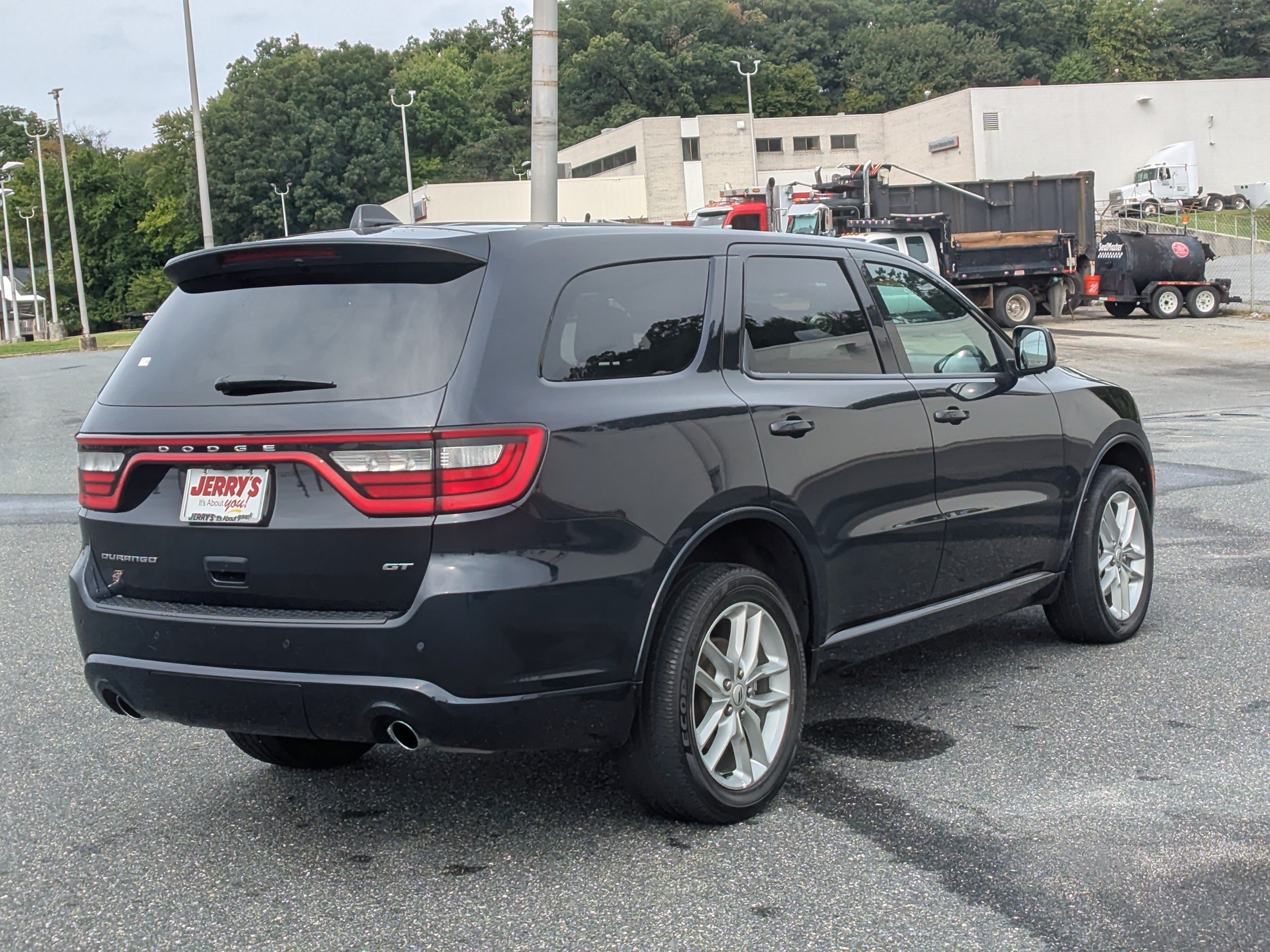 Used 2025 Dodge Durango GT AWD/4WD image 9