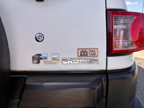 Used 2008 Toyota FJ Cruiser 4WD image 8