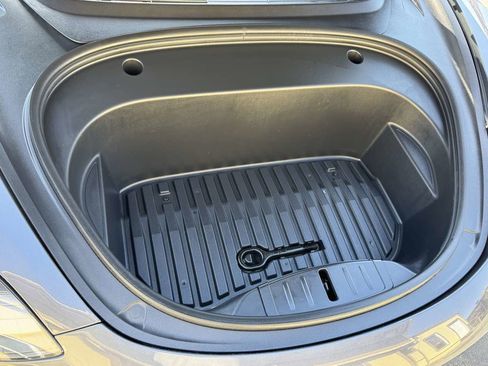 Used 2023 Tesla Model 3 Standard Range RWD image 9