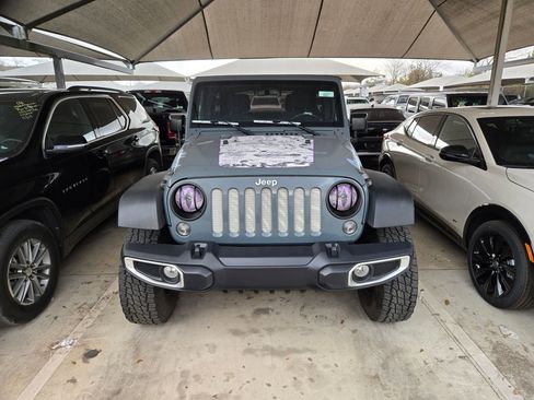 Used 2015 Jeep Wrangler Unlimited Sport image 3