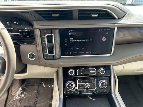 Used 2022 GMC Yukon XL Denali image 26
