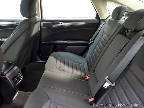 Certified 2019 Ford Fusion SE image 12