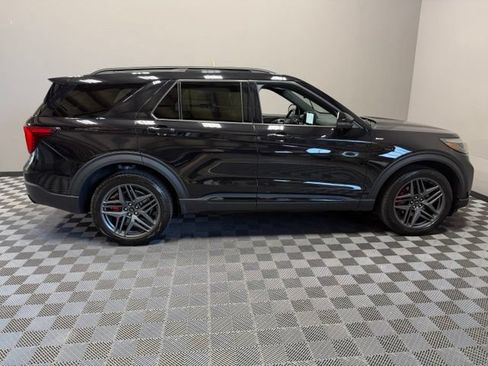 Used 2025 Ford Explorer ST-Line w/ Premium Package AWD/4WD image 7