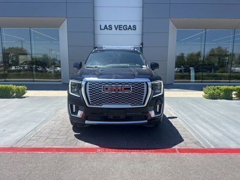 Used 2021 GMC Yukon Denali w/ Denali Ultimate Package AWD/4WD image 2