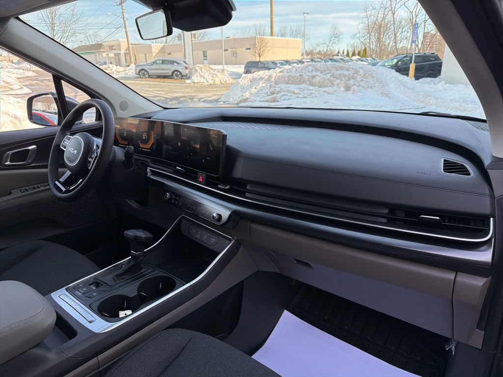 New 2026 Kia Carnival LX FWD image 14