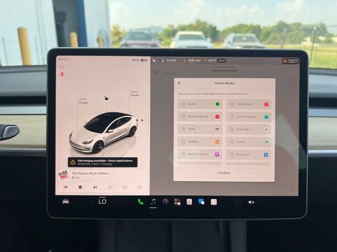 Used 2023 Tesla Model 3 Standard Range RWD image 25