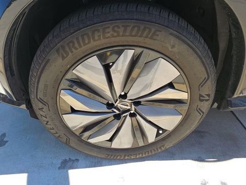 Used 2023 Nissan Ariya AWD image 11