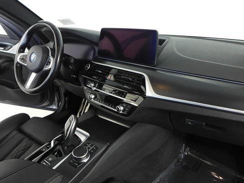 Used 2023 BMW 530e w/ M Sport Package image 13