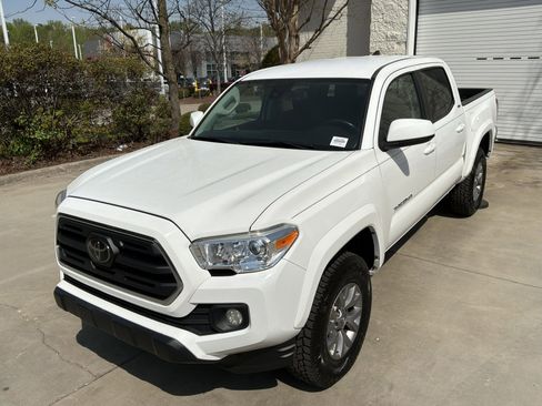 Used 2019 Toyota Tacoma SR5 image 5