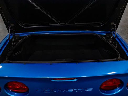 Used 1999 Chevrolet Corvette Coupe RWD image 28