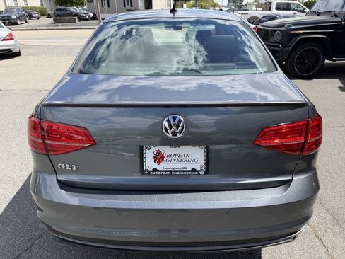 Used 2017 Volkswagen Jetta GLI FWD image 6