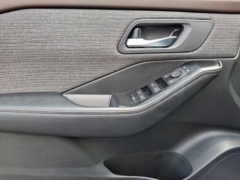 Certified 2023 Nissan Rogue SV AWD/4WD image 12