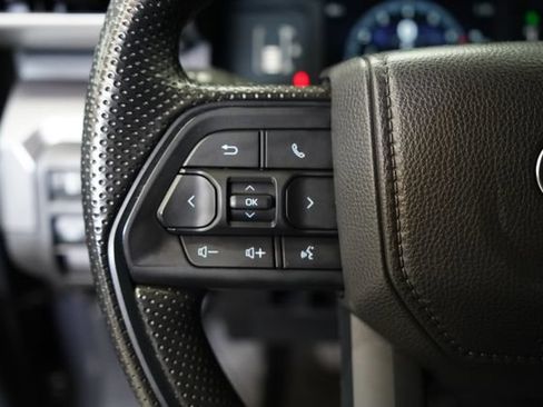 Used 2025 Toyota Tacoma SR5 AWD/4WD image 17
