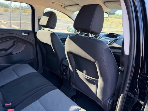 Used 2017 Ford Escape SE AWD/4WD image 18