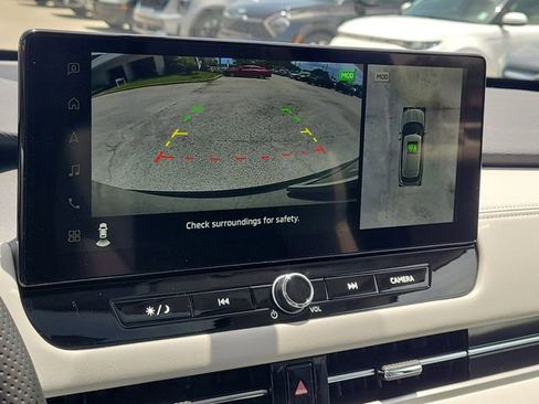 New 2025 Mitsubishi Outlander SE image 33