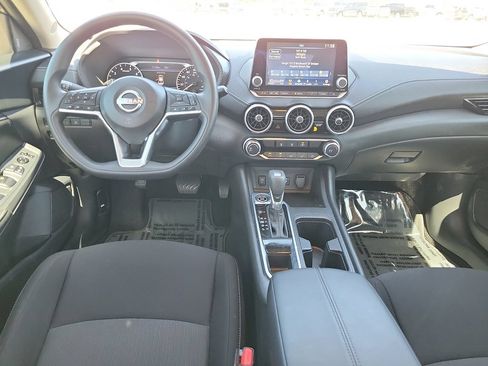 Used 2025 Nissan Sentra SV FWD image 10